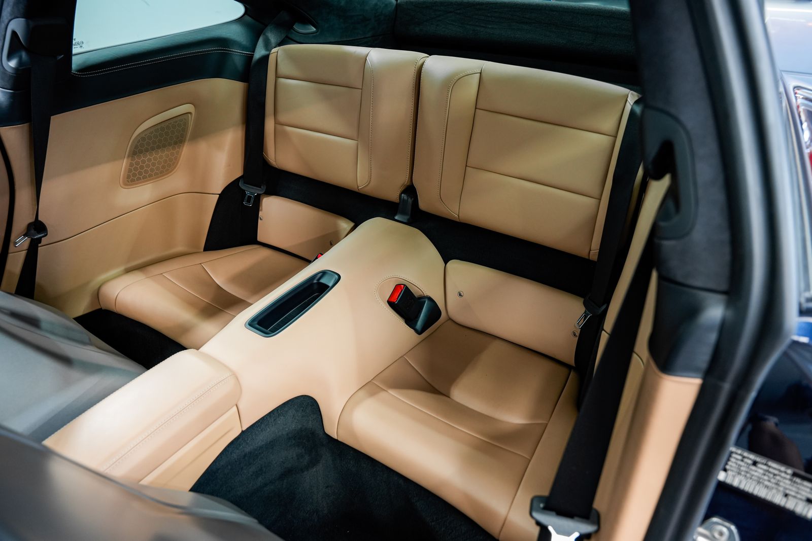 2018 Porsche 911 Carrera GTS — photo 20