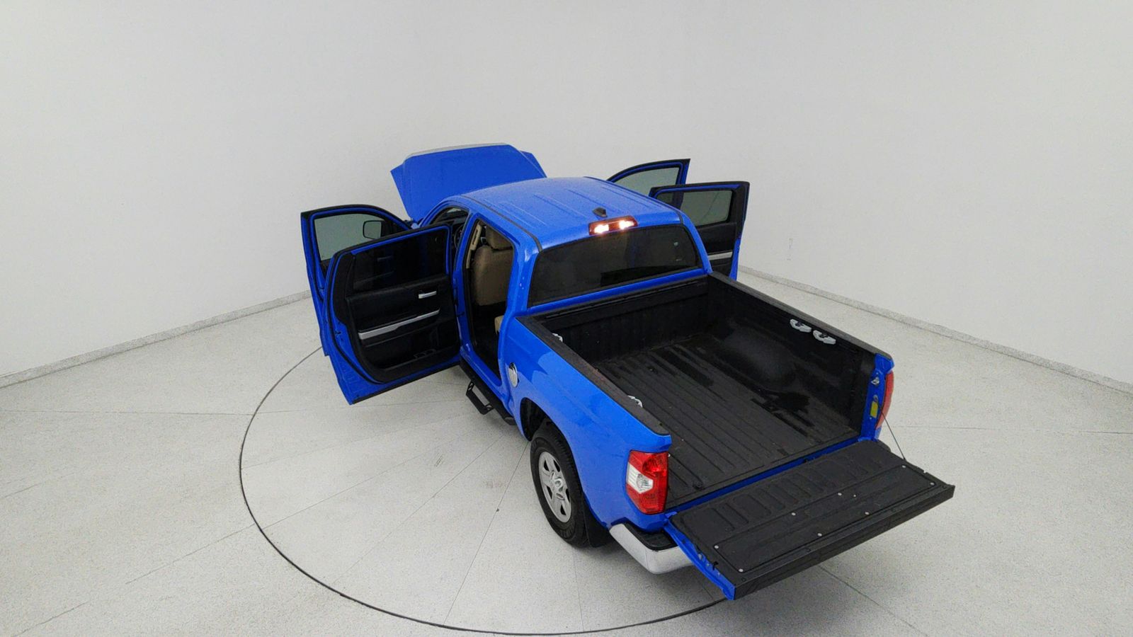 Used 2021 Blue Toyota SR5 image 21