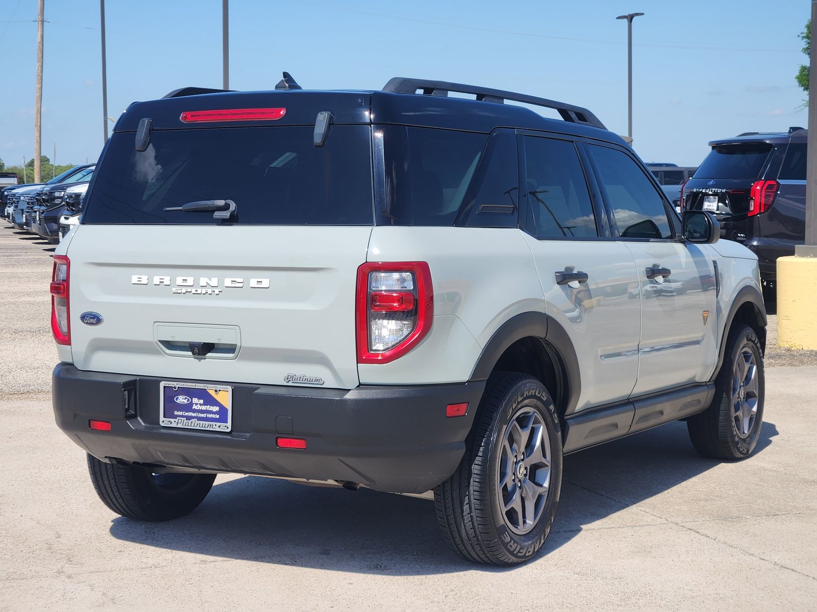 View vehicle photo 5