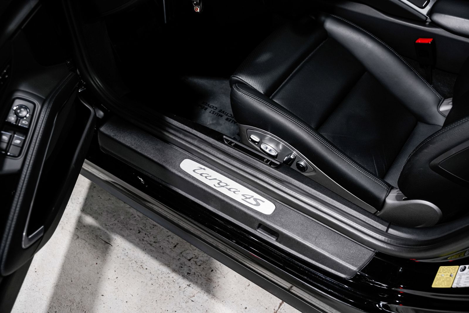 2015 Porsche 911 Targa 4S — photo 23