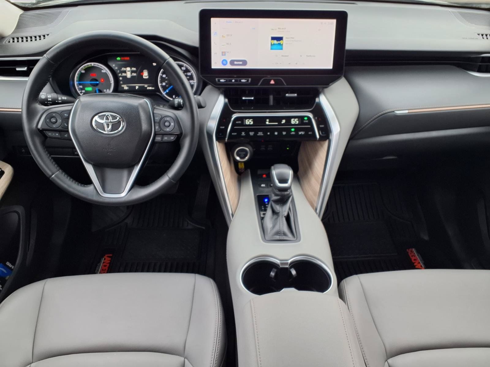 2024 Toyota Venza XLE - 10