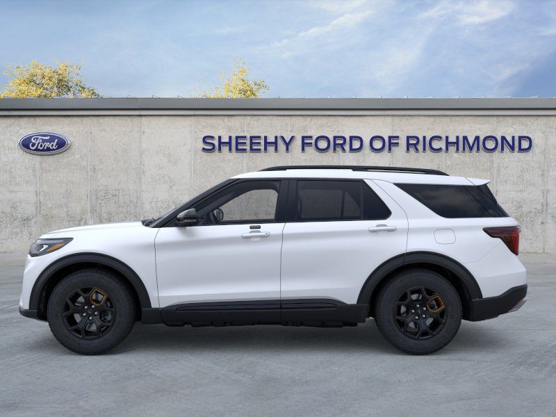 New 2026 Star White Metallic Tri-Coat Ford Tremor image 4