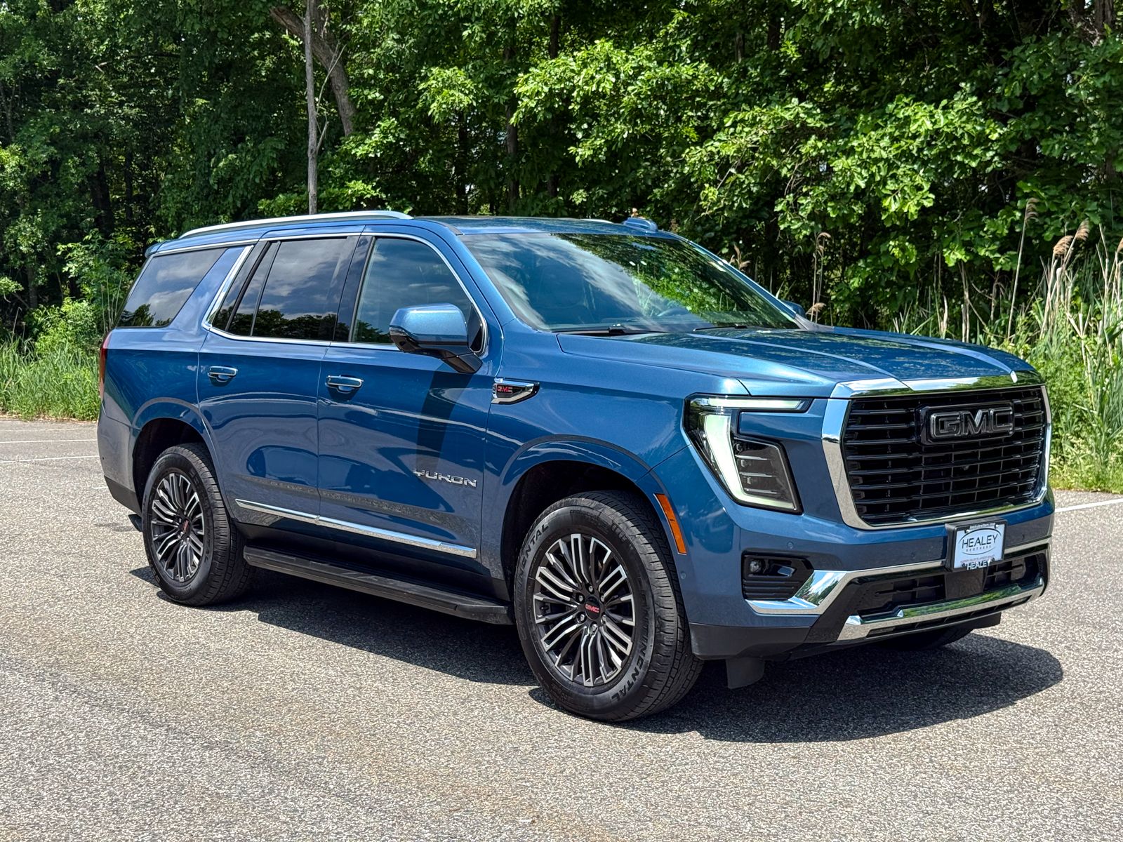 Downpour Metallic 2025 GMC Yukon Elevation 4WD SUV / Crossover Four-Wheel Drive