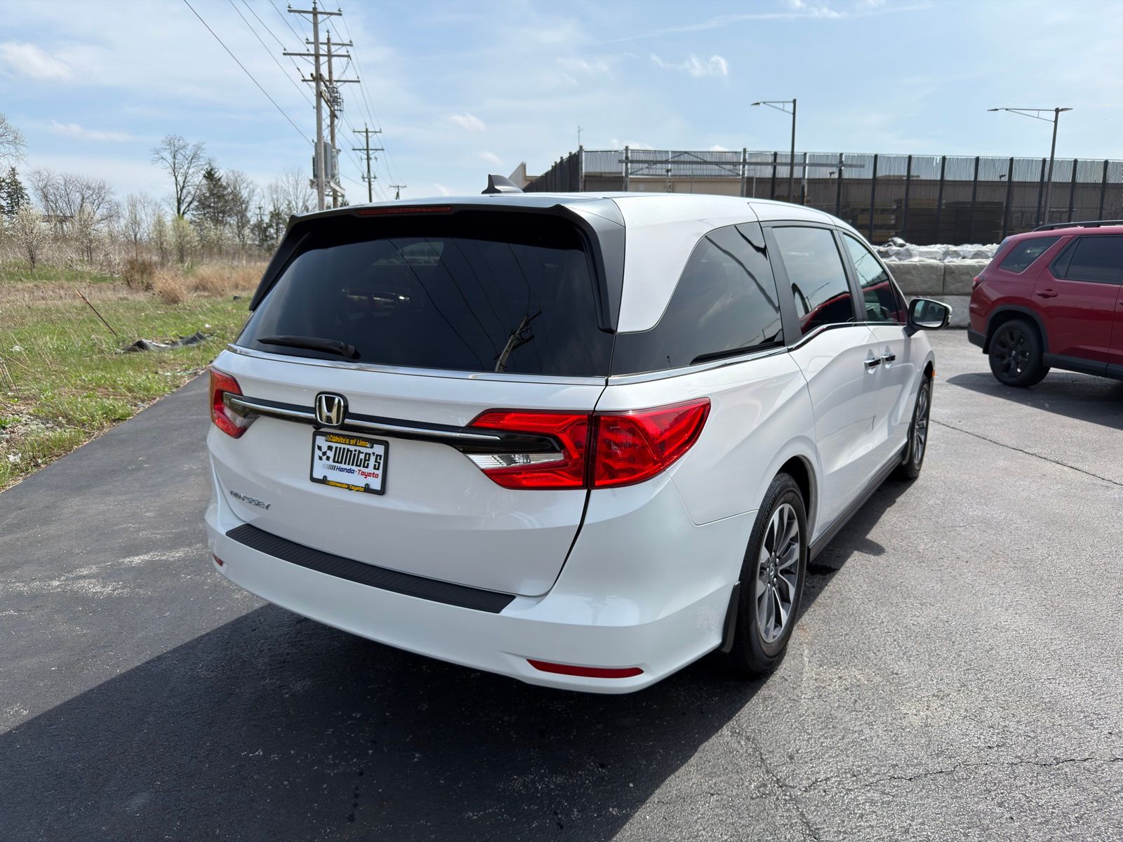 View vehicle photo 6