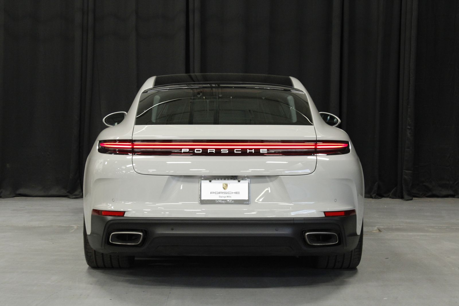 View vehicle photo 4
