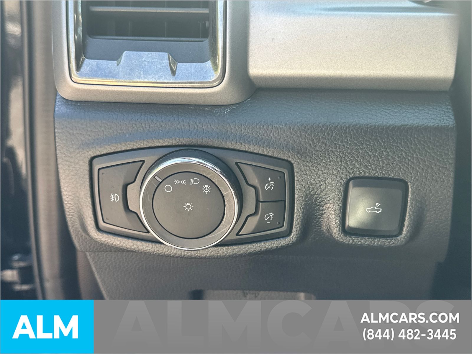Used 2023 Black Ford XLT image 27