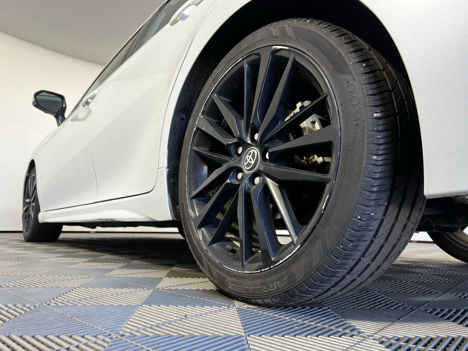 Thumbnail: 2023 Toyota Camry - 9