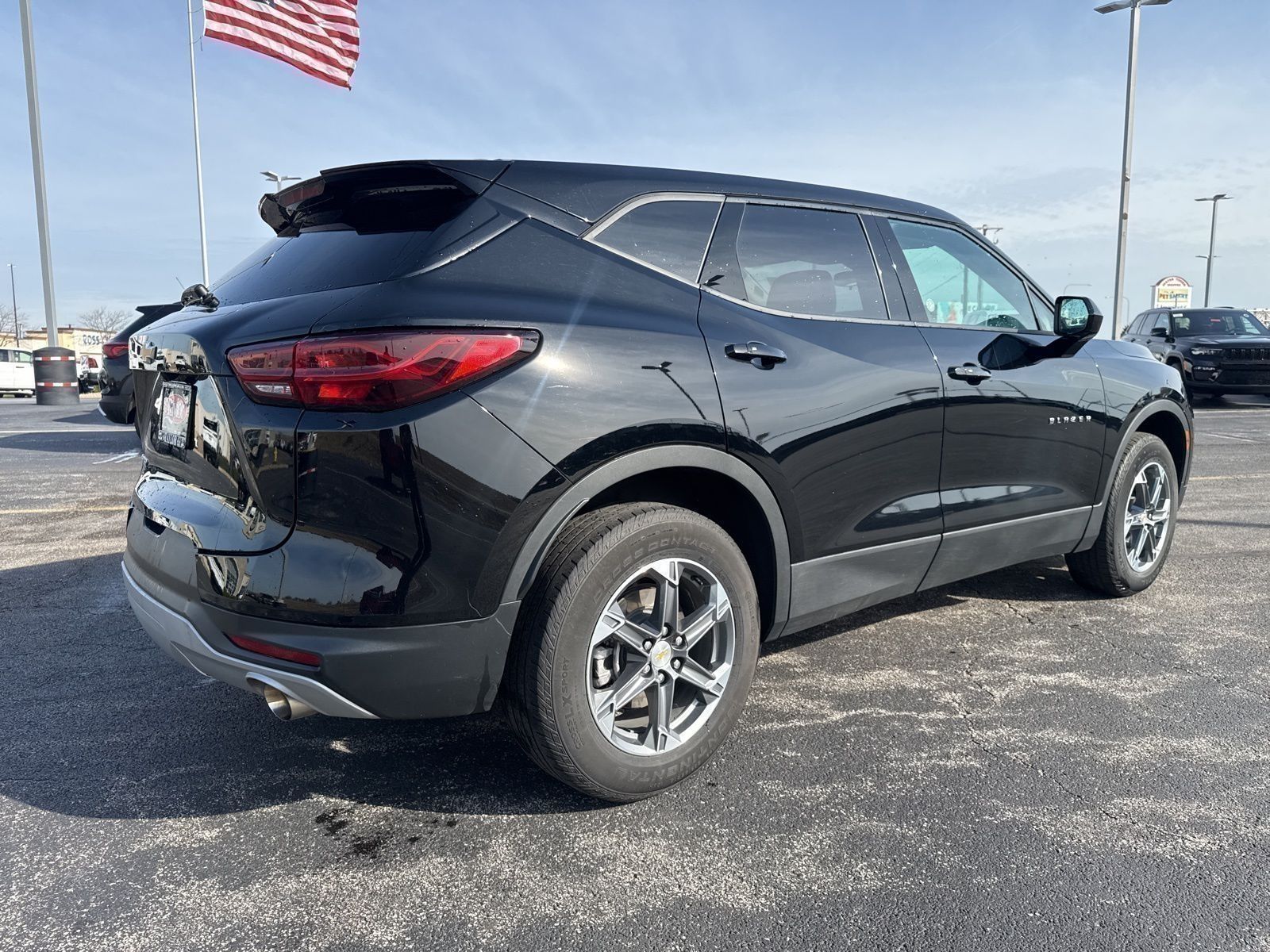 View vehicle photo 5