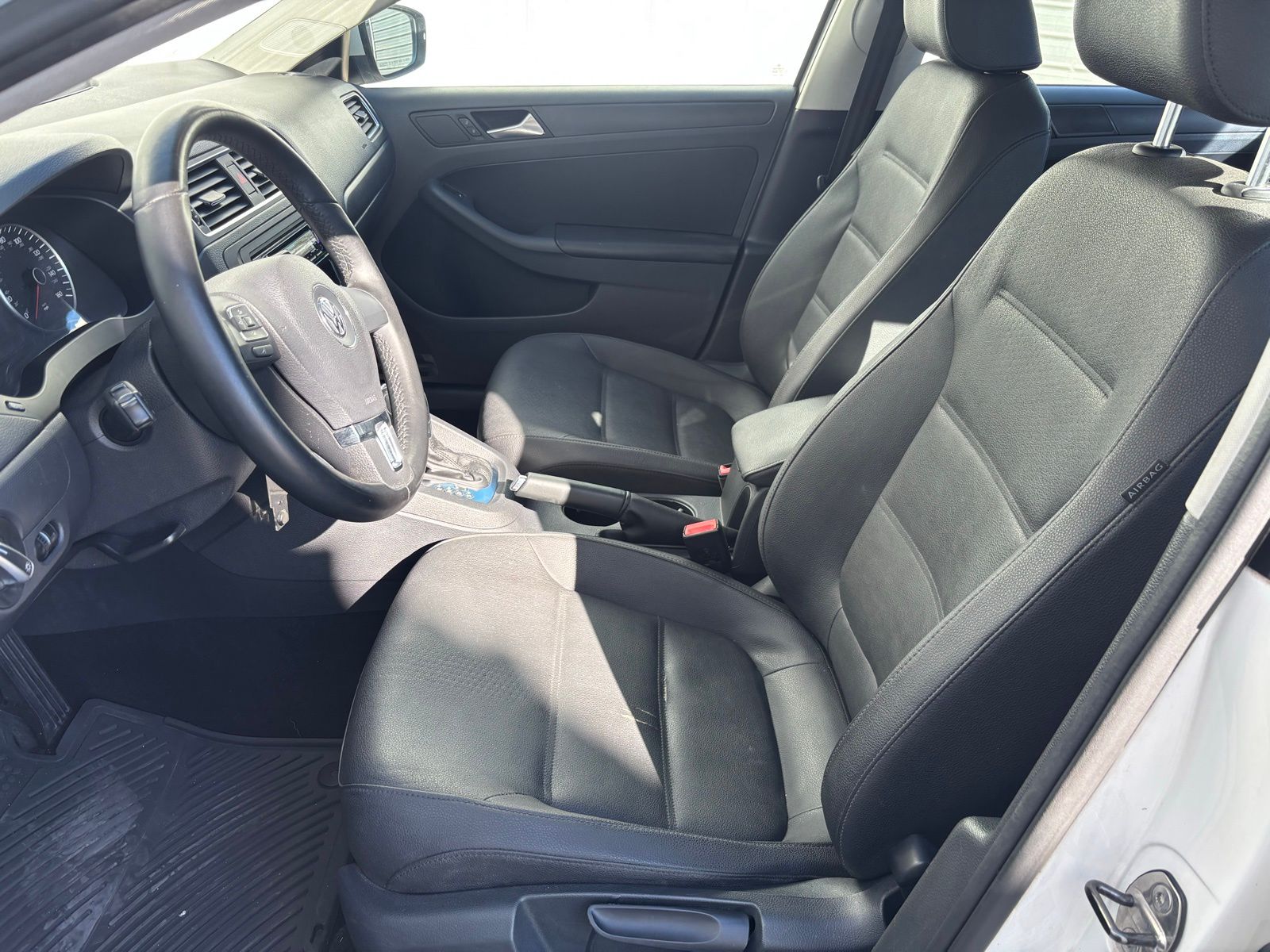 Used Car 2012 Volkswagen Jetta  2.5l Se For Sale Under $10,000 In Austin, Texas