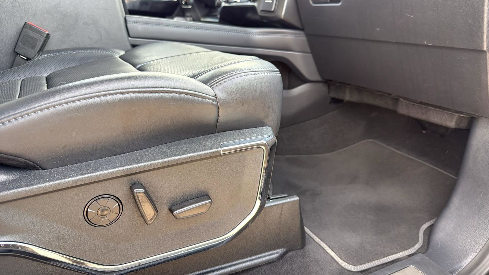 Used Car 2025 Ford F-250sd  Platinum For Sale Under $90,000 In Austin, Texas