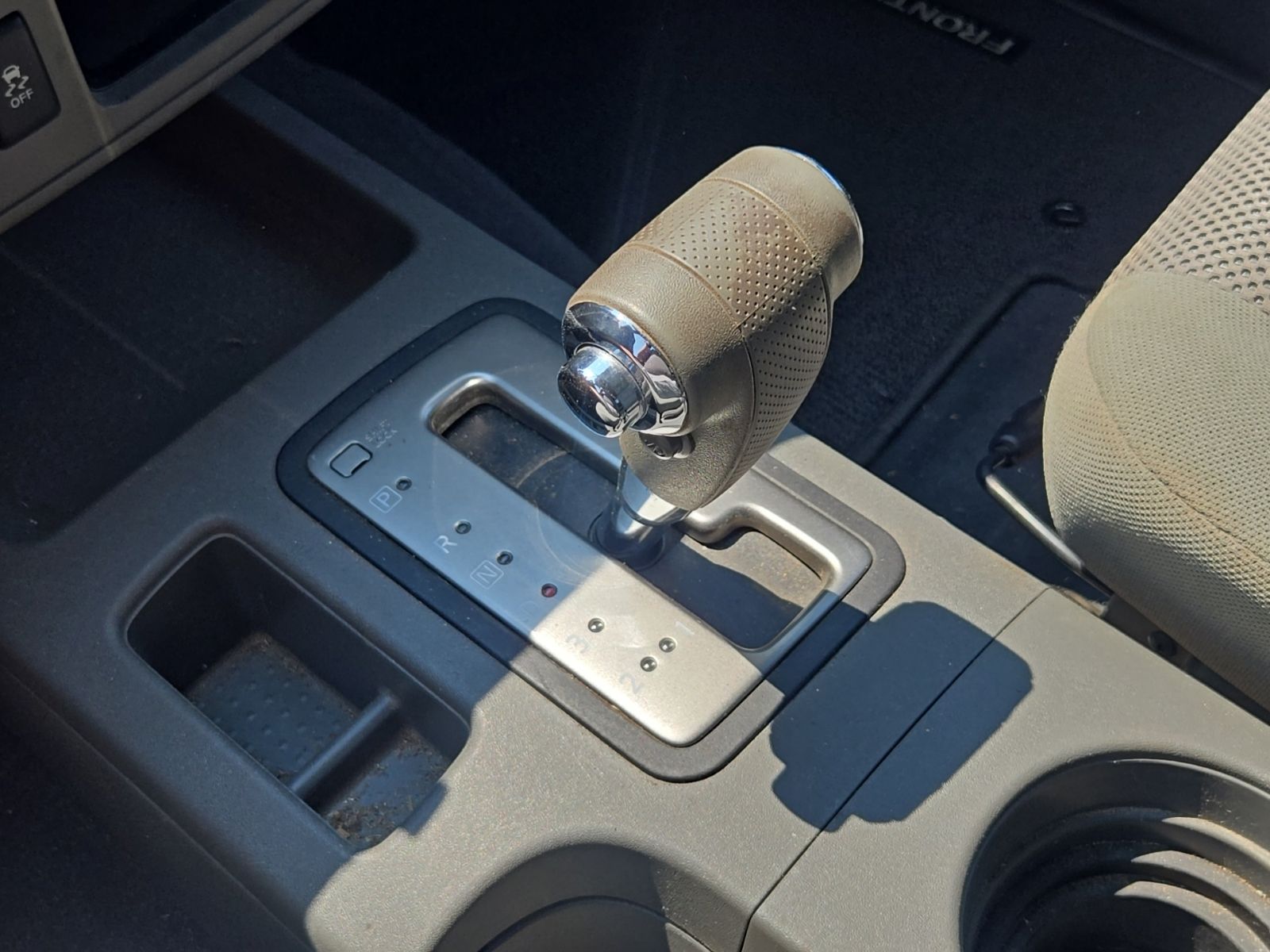 Used 2019 Gray Nissan SV image 18
