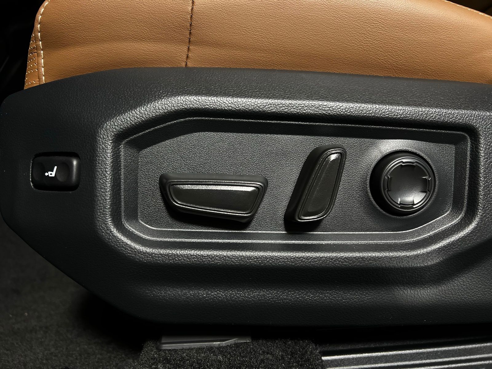 Thumbnail: 2026 Toyota Tundra - 8