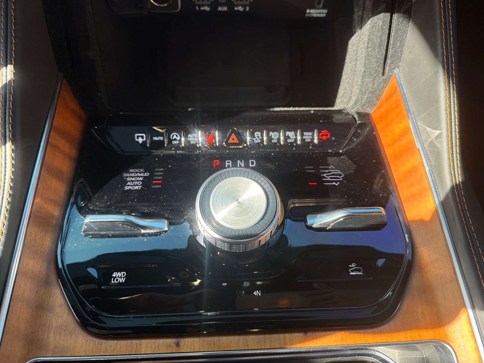 Used 2024 Jeep Grand Wagoneer Series III 4D Sport Utility