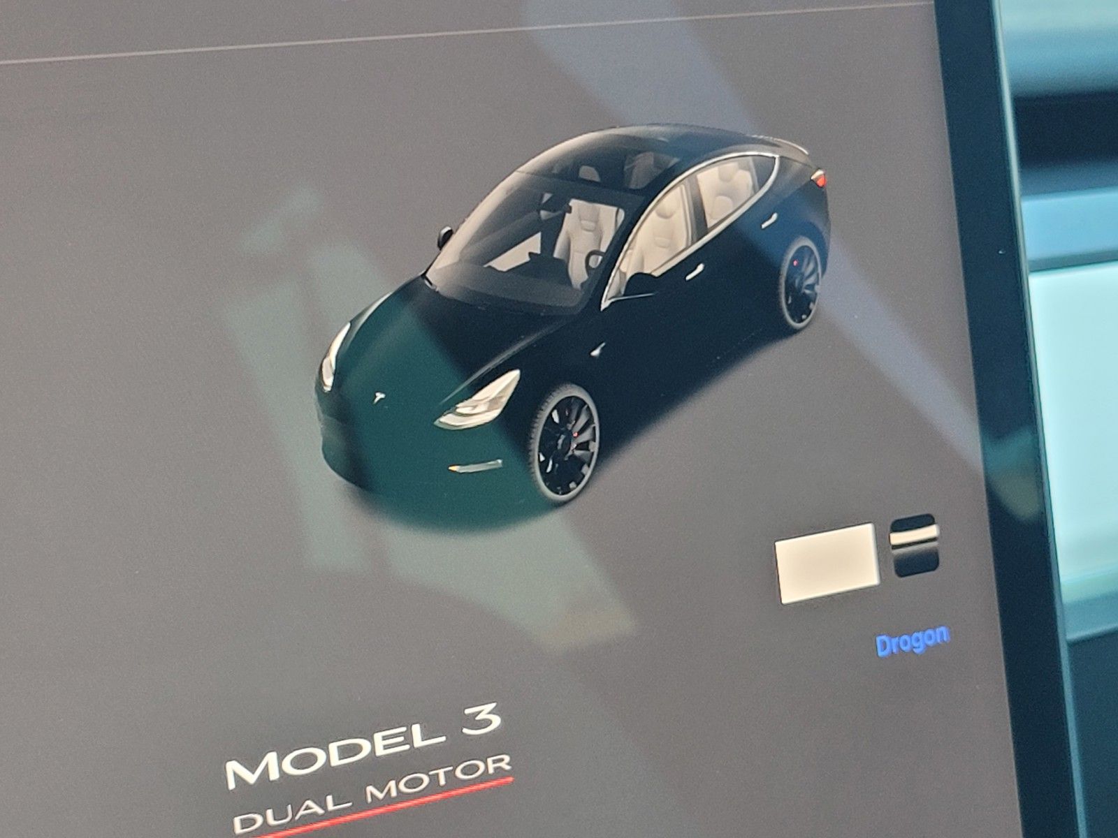 Used 2022  Tesla Performance image 28