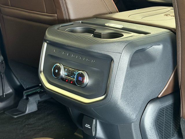 New 2027 Star White Metallic Tri-Coat Ford King Ranch image 13