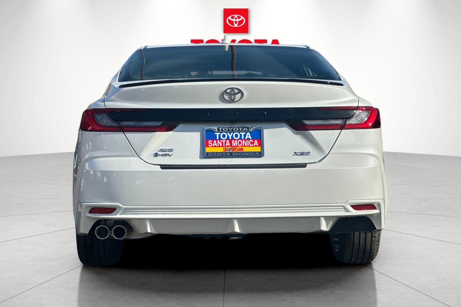 View vehicle photo 4