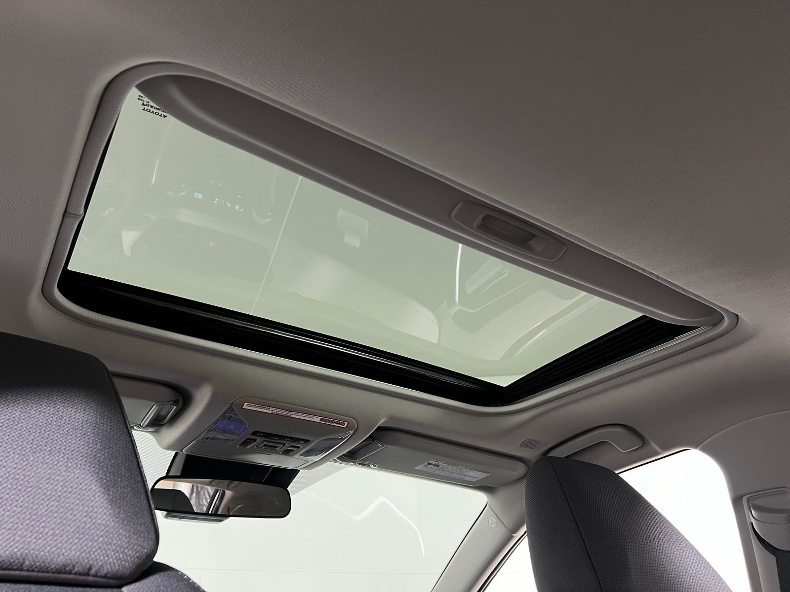 Thumbnail: 2025 Toyota RAV4 - 21