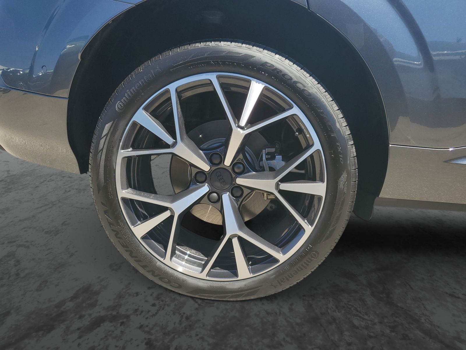 Vehicle photo