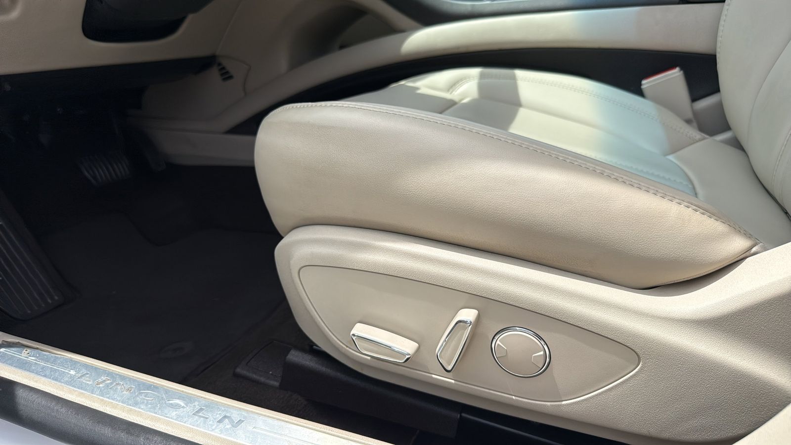Used Car 2019 Lincoln Mkz  Standard For Sale Under $20,000 In Austin, Texas