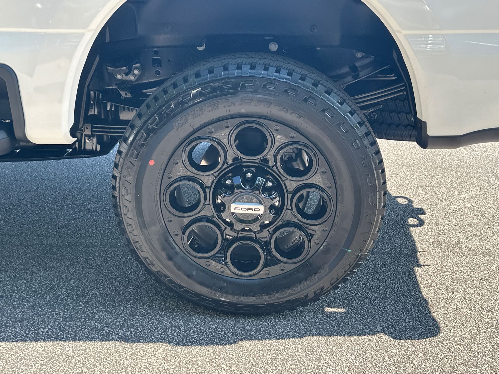 New 2026 Star White Metallic Tri-Coat Ford F-350® Lariat® image 21