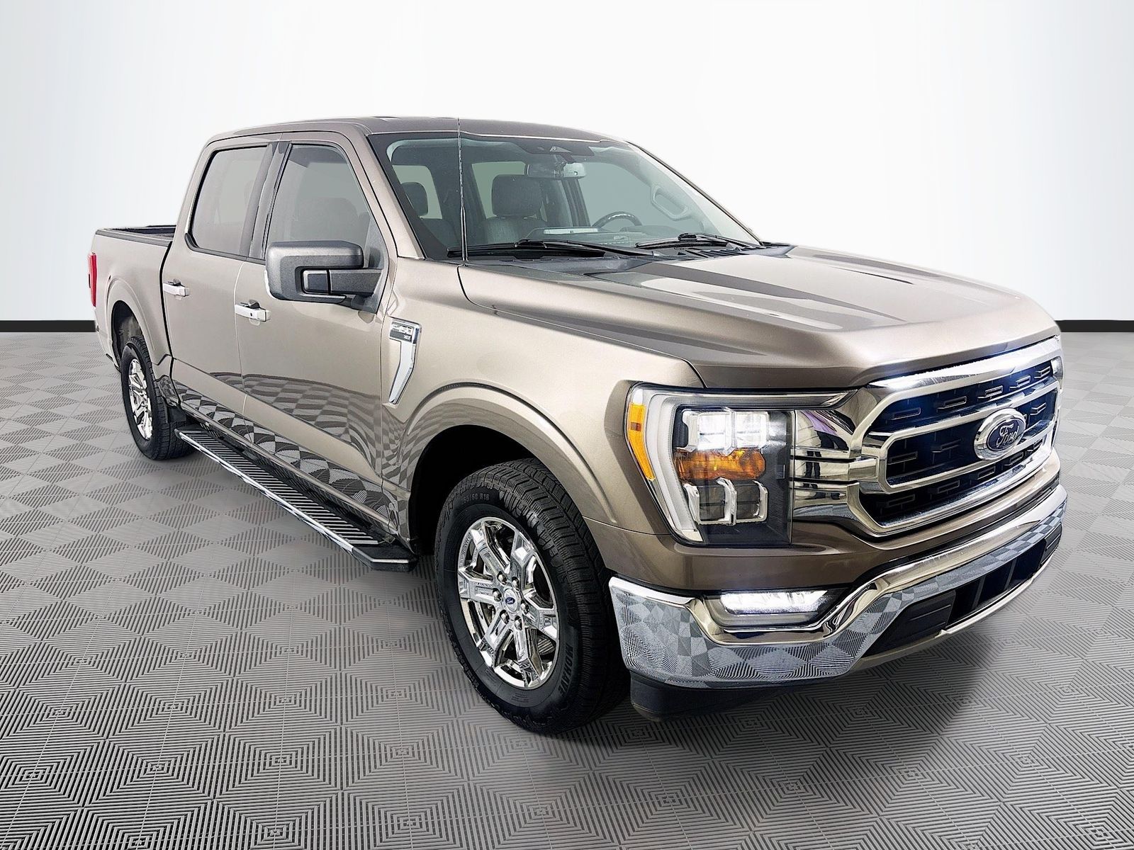 2021 Ford F-150 XLT SuperCrew RWD