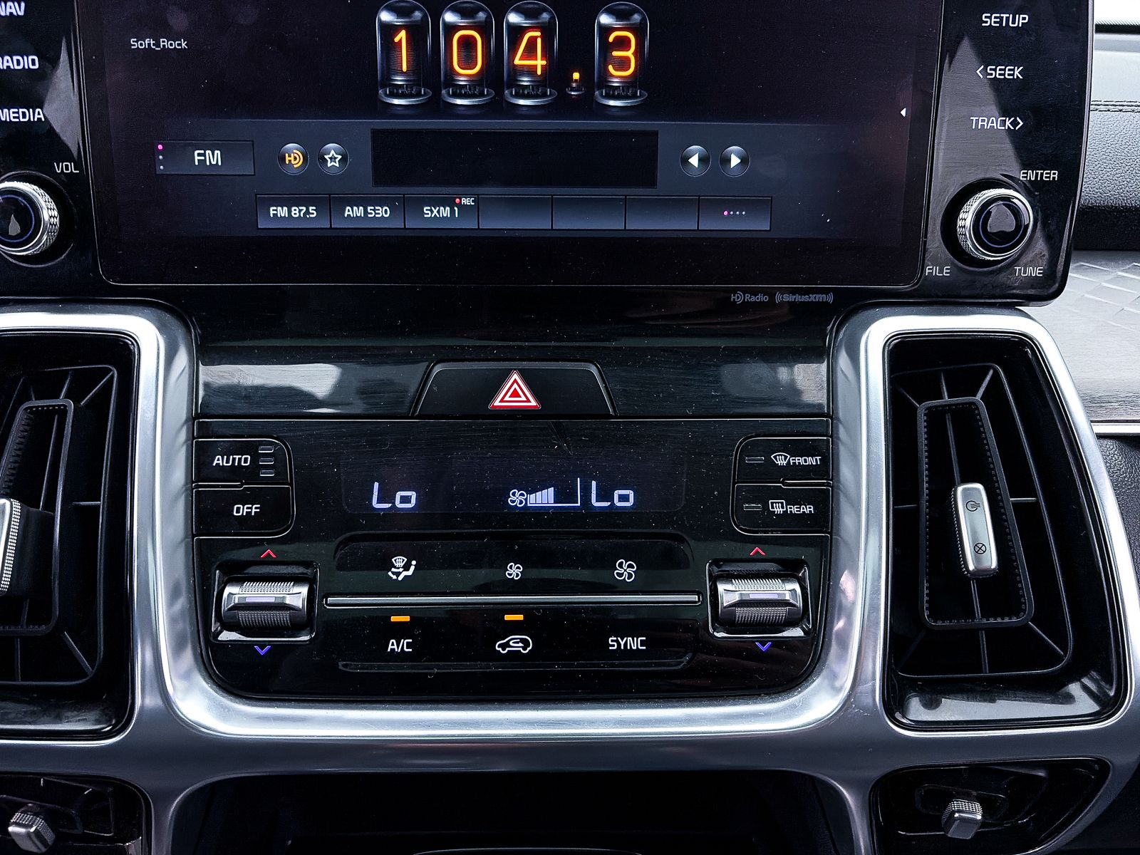 2021 Kia Sorento SX - Photo 25