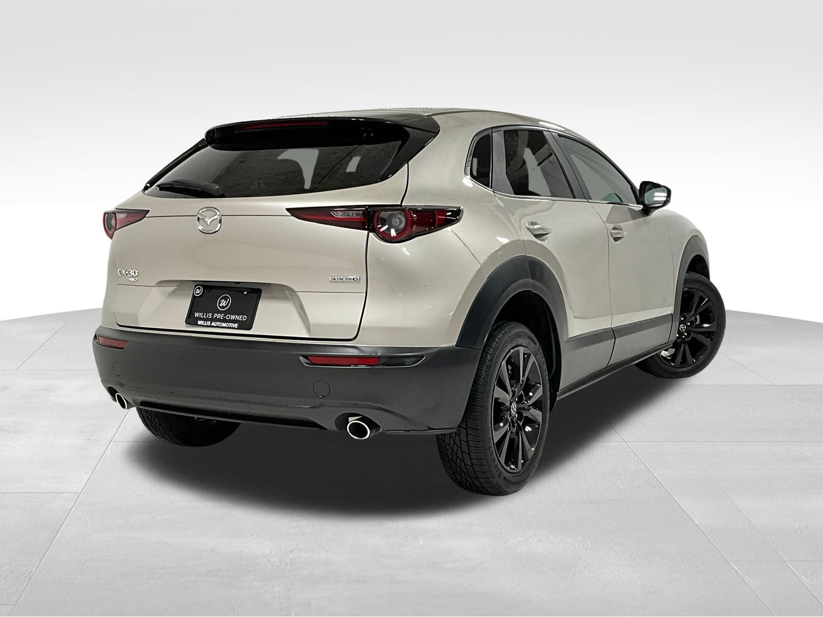 View vehicle photo 4