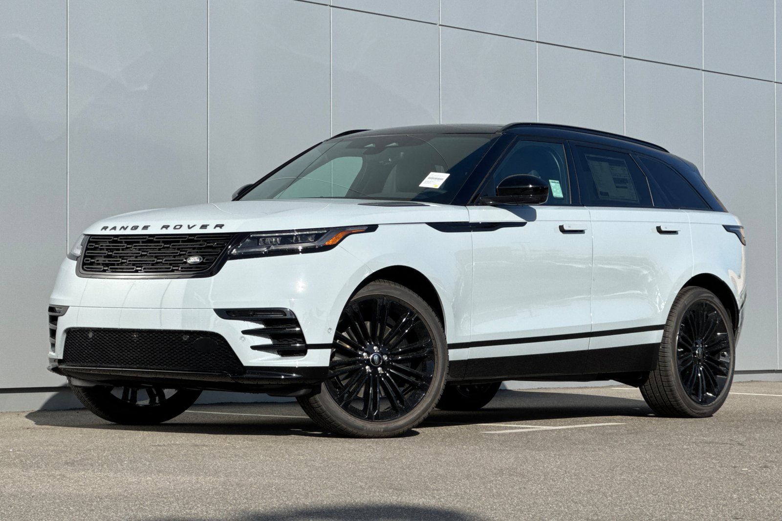 2026 Land Rover Range Rover Velar P250 Dynamic SE AWD
