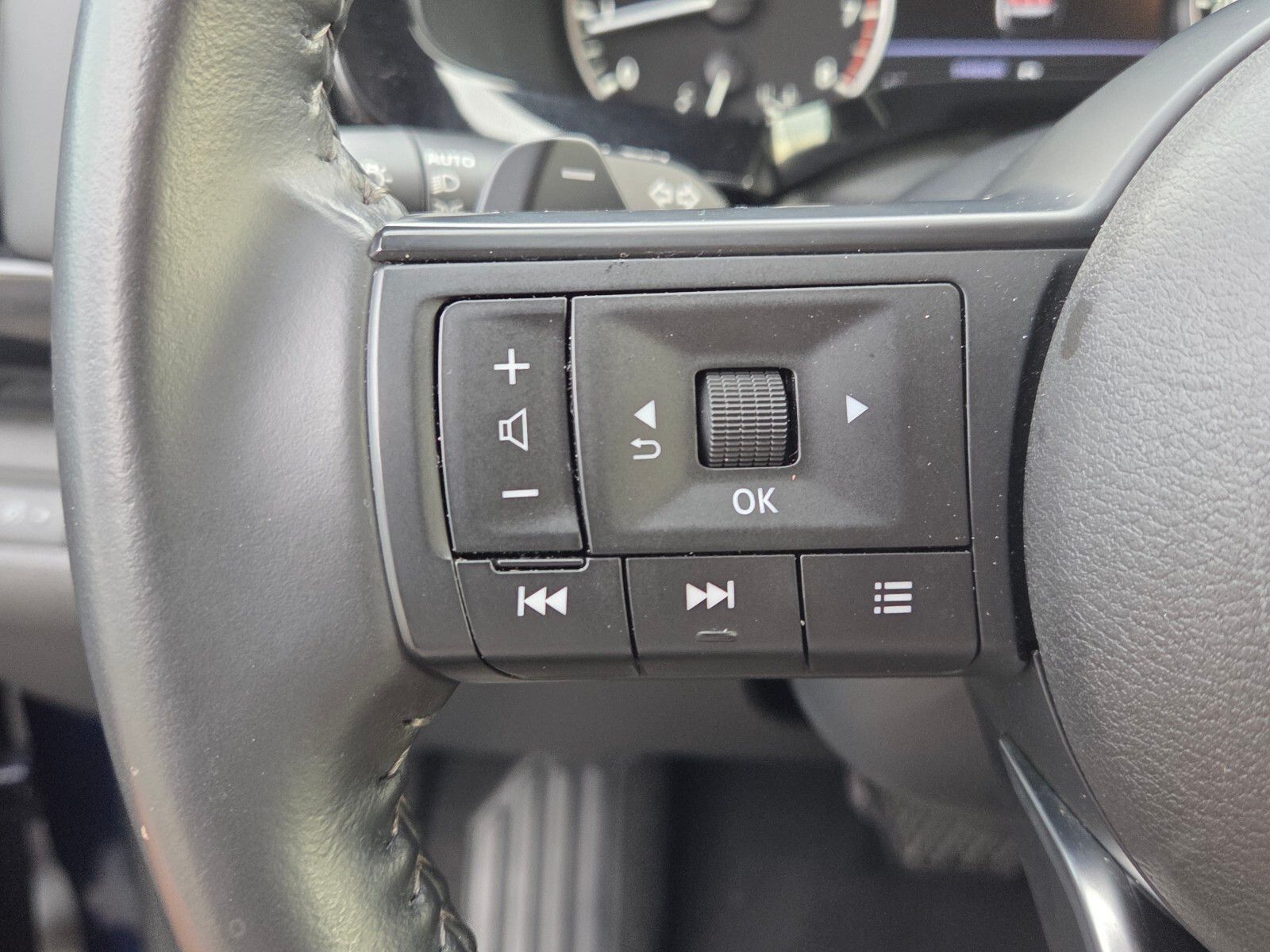Used 2025 Blue Nissan SV image 24