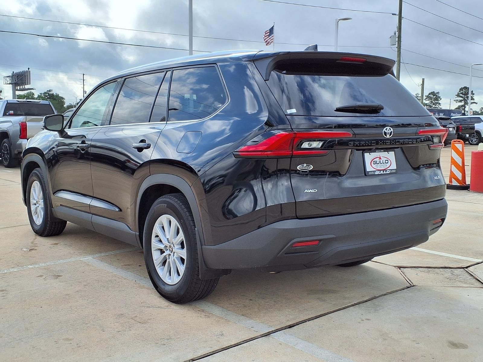 2024 Toyota Grand Highlander XLE - 1