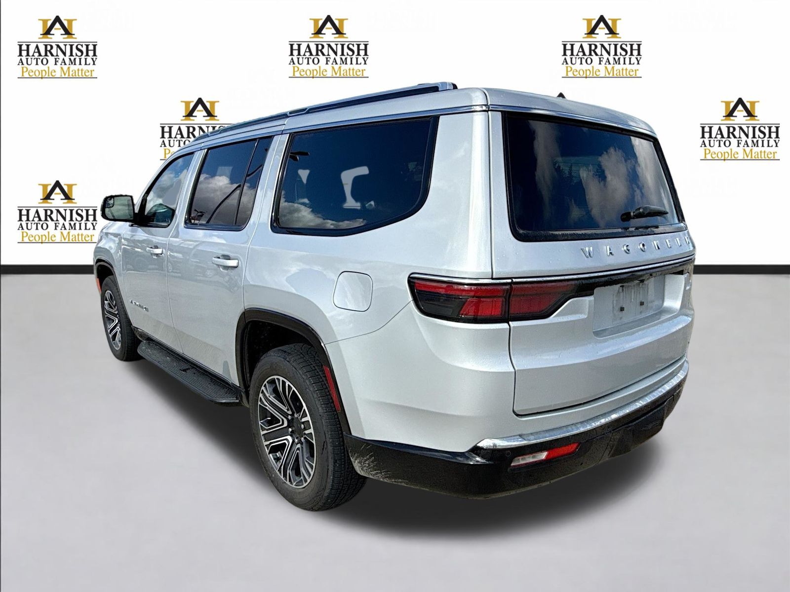 View vehicle photo 4