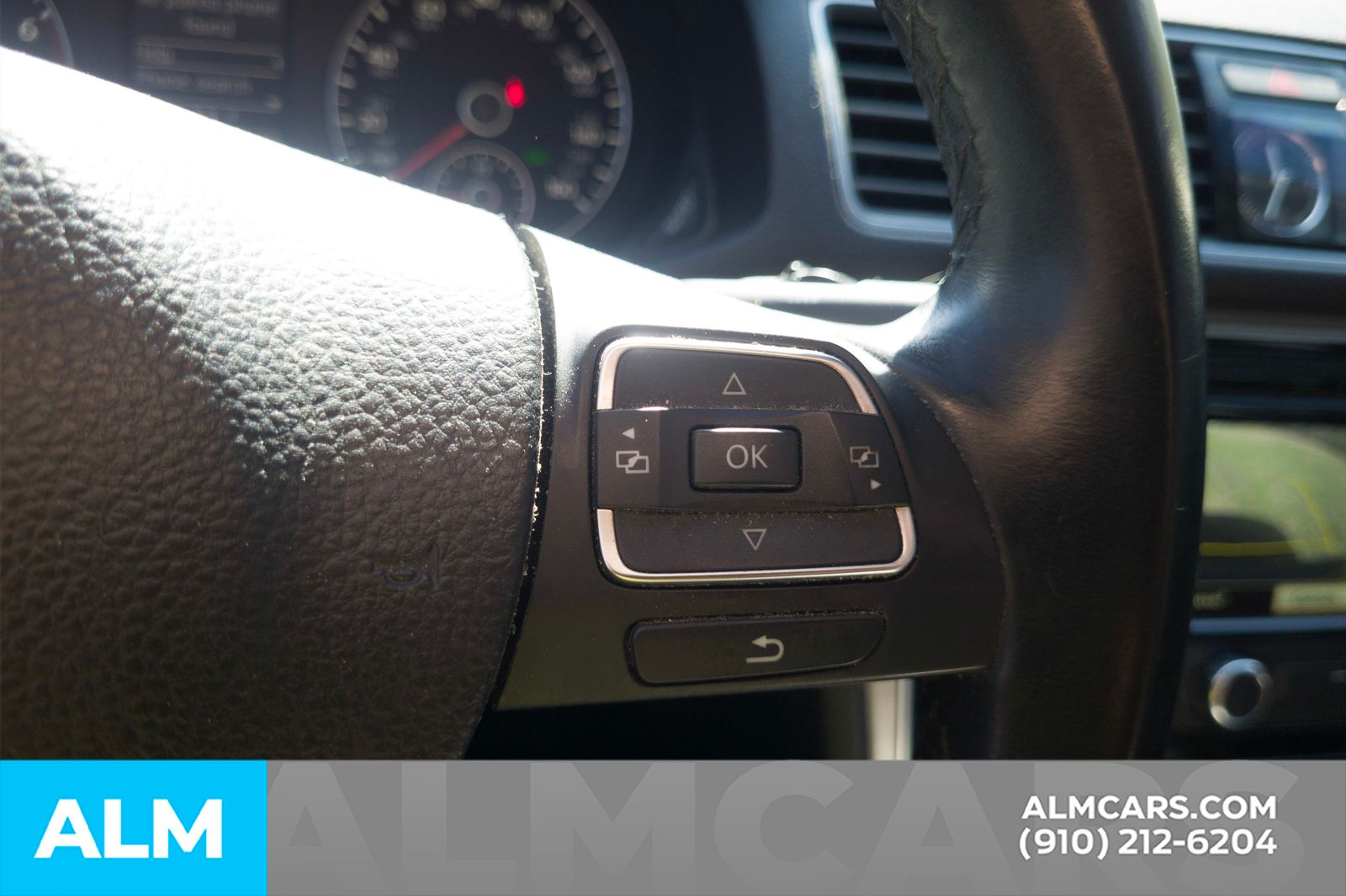 Used 2014 Night Blue Volkswagen 1.8T Sport image 11