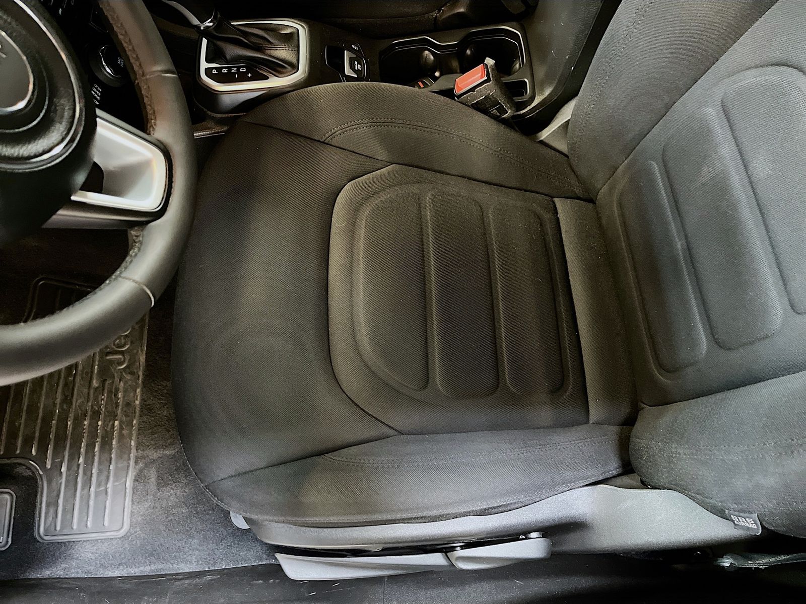 Used 2021 Black Jeep Latitude image 19