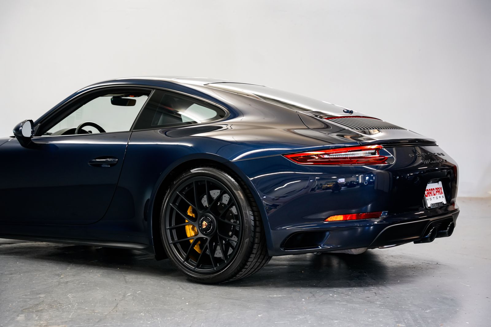 2018 Porsche 911 Carrera GTS — photo 34