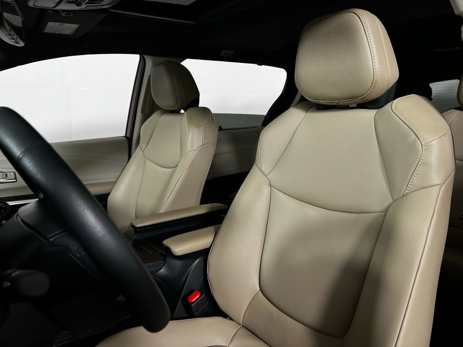 Thumbnail: 2024 Toyota Sienna - 13