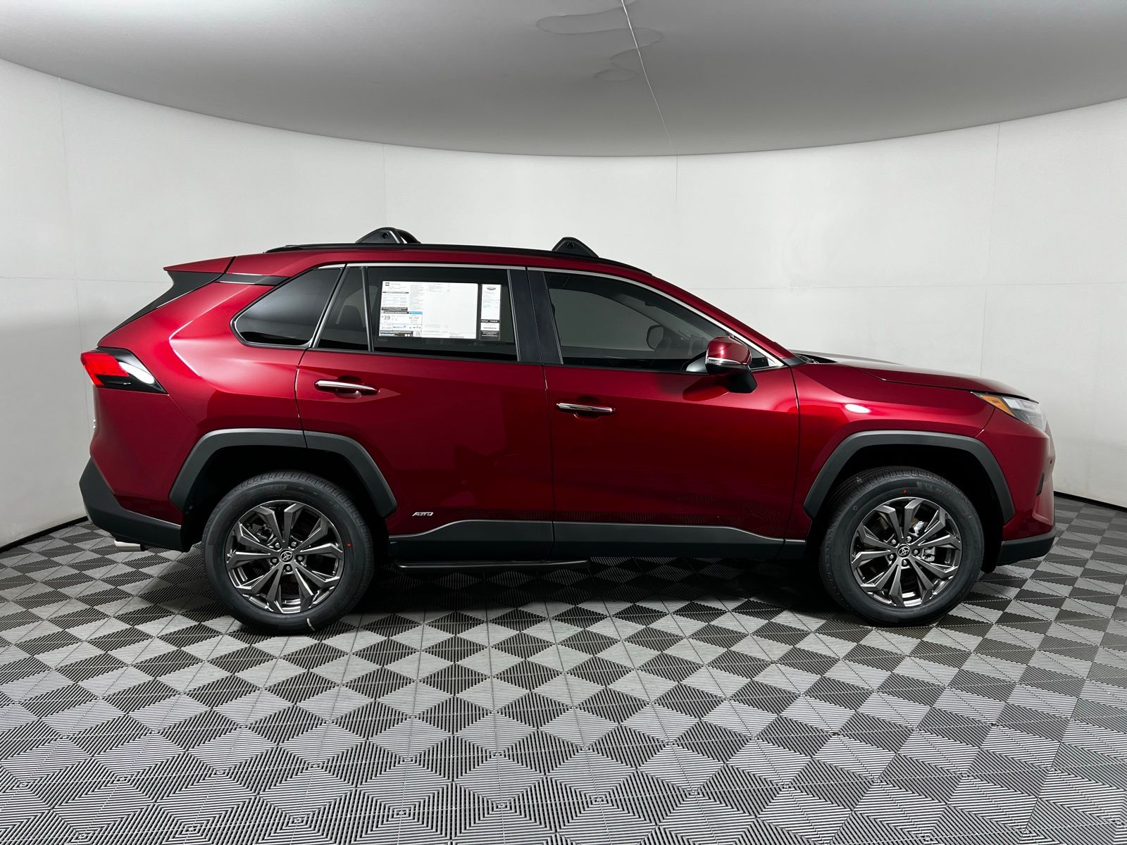 Thumbnail: 2025 Toyota RAV4 - 4