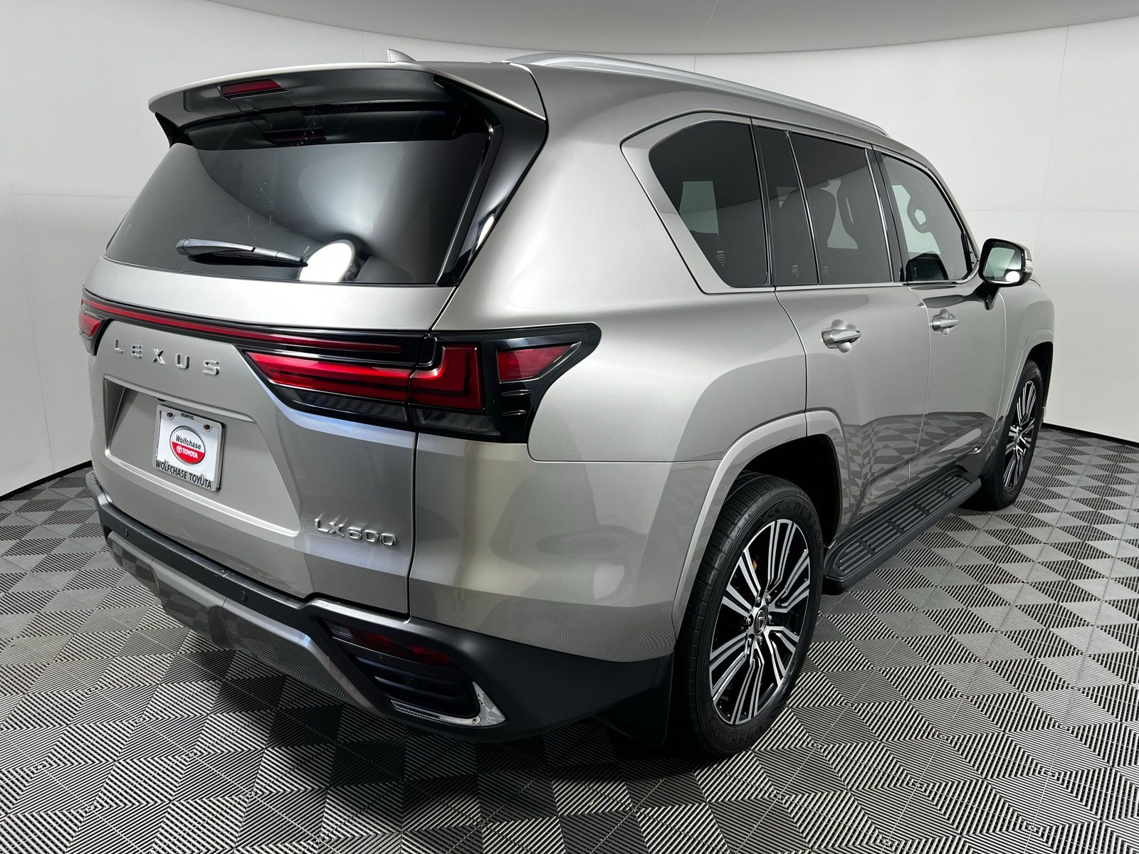 Thumbnail: 2024 Lexus LX - 5