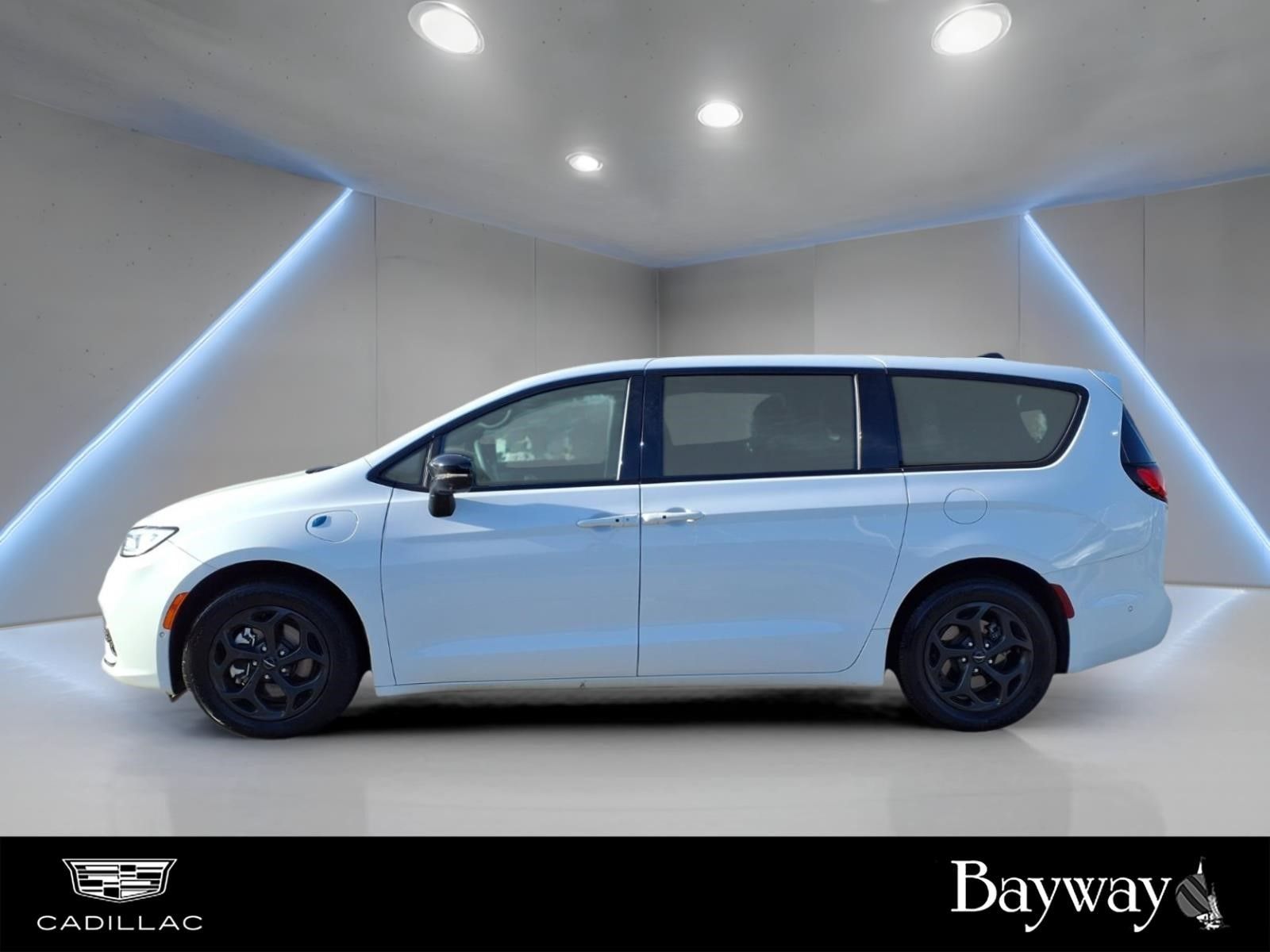 2024 Chrysler Pacifica Hybrid Select S Appearance - 8