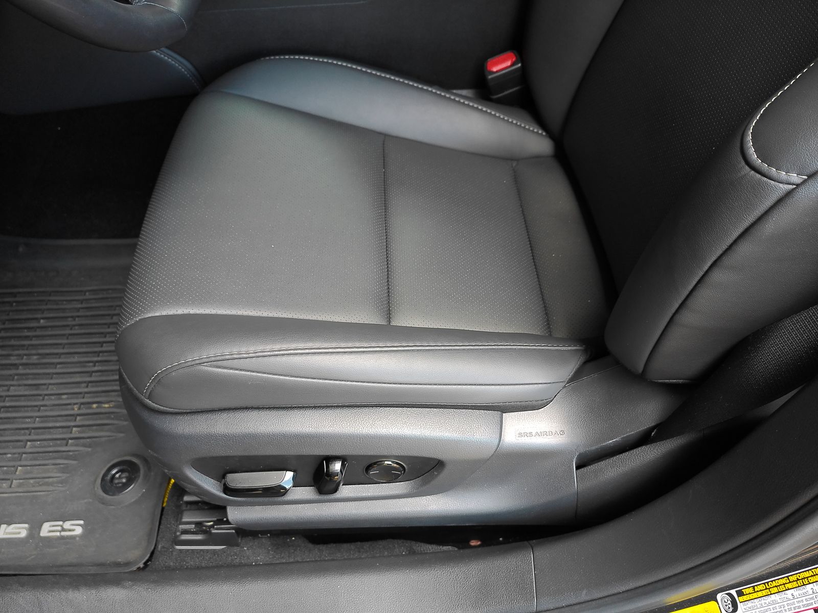 Used 2025 Gray Lexus 350 image 28