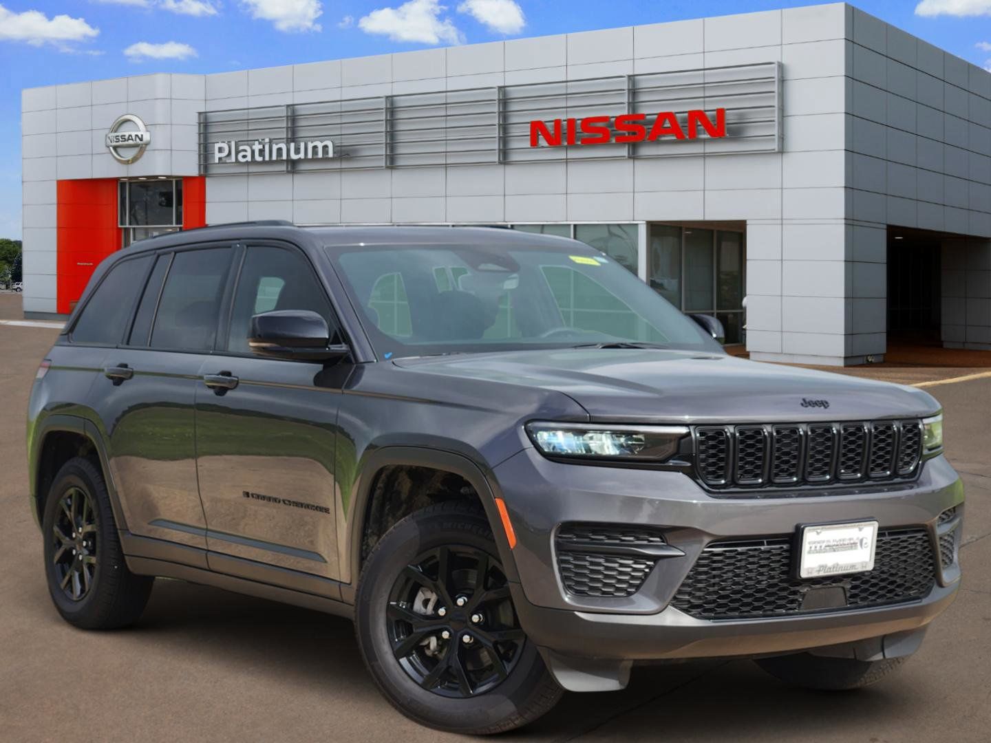 Baltic Gray Metallic Clearcoat 2025 Jeep Grand Cherokee SUV / Crossover Four-Wheel Drive 8-Speed Automatic