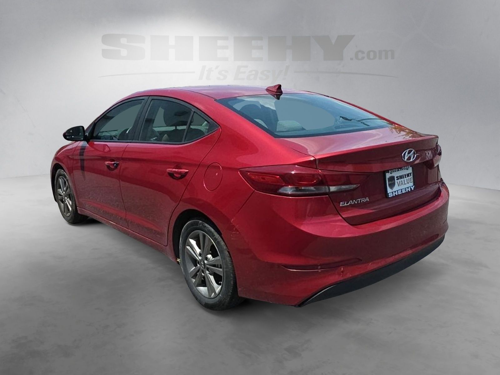 Used 2017 Red Hyundai SE image 5