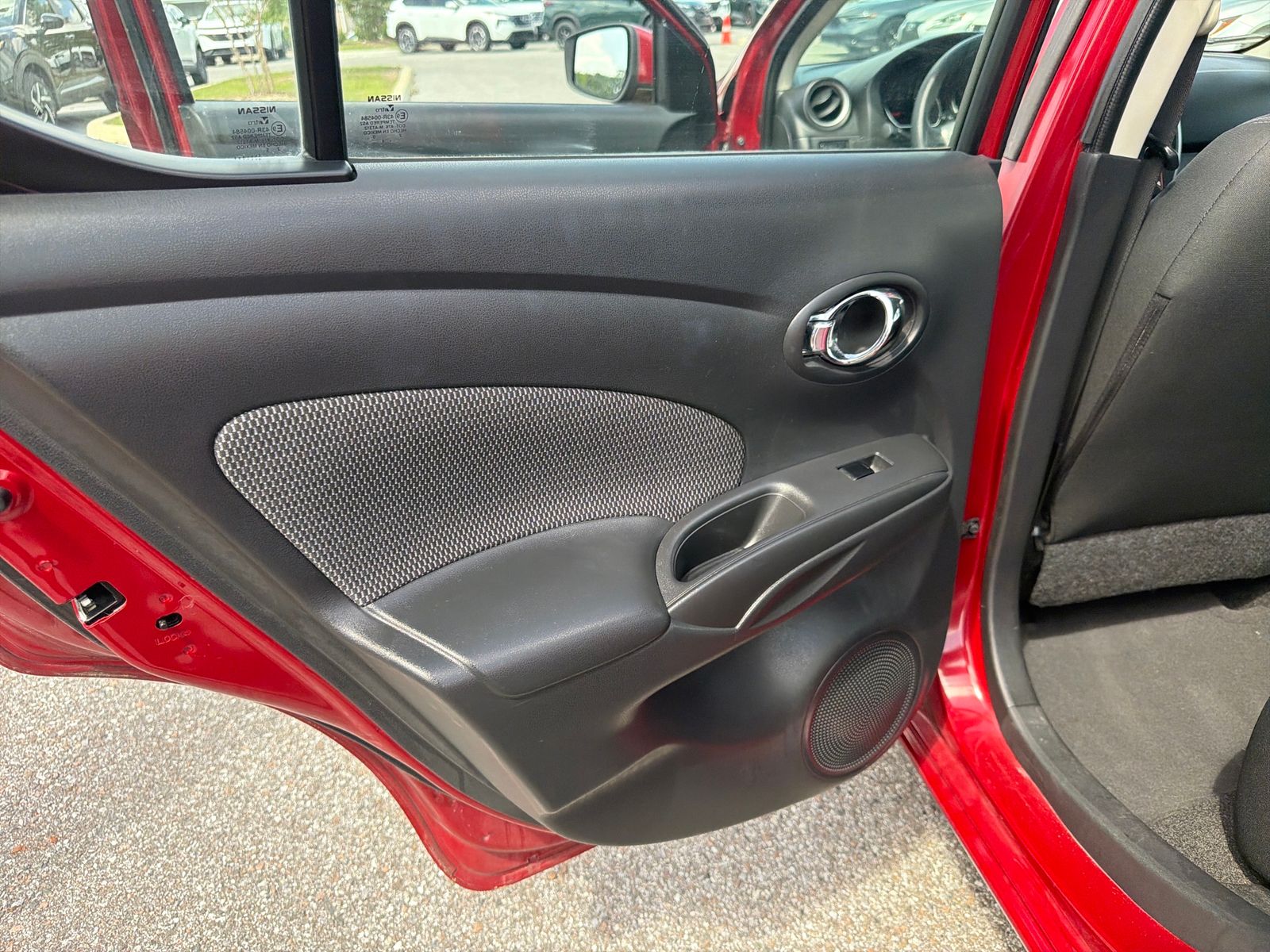 Used 2015 Nissan Versa 1.6 SV 4D Sedan