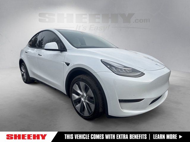 2023 Tesla Model Y Long Range's photo