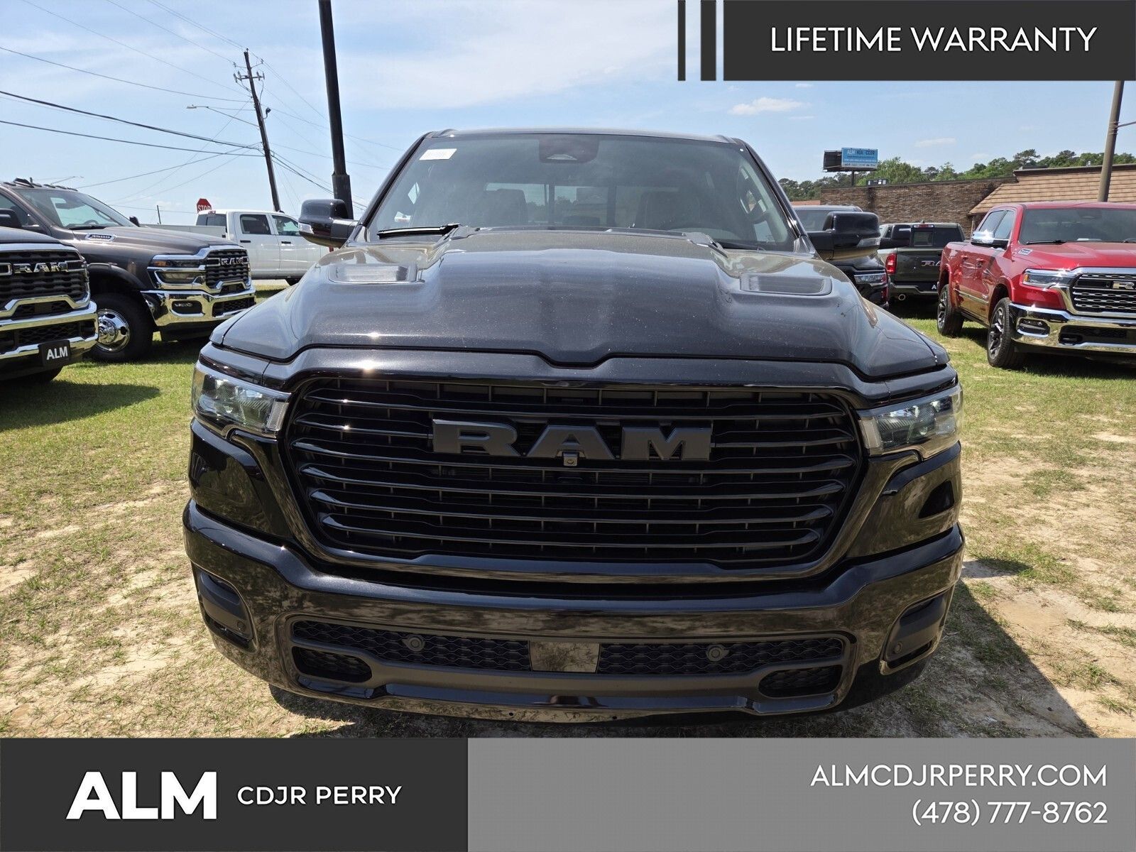 New 2026 Diamond Black Crystal Pearl-Coat Exterior Paint RAM Laramie image 17