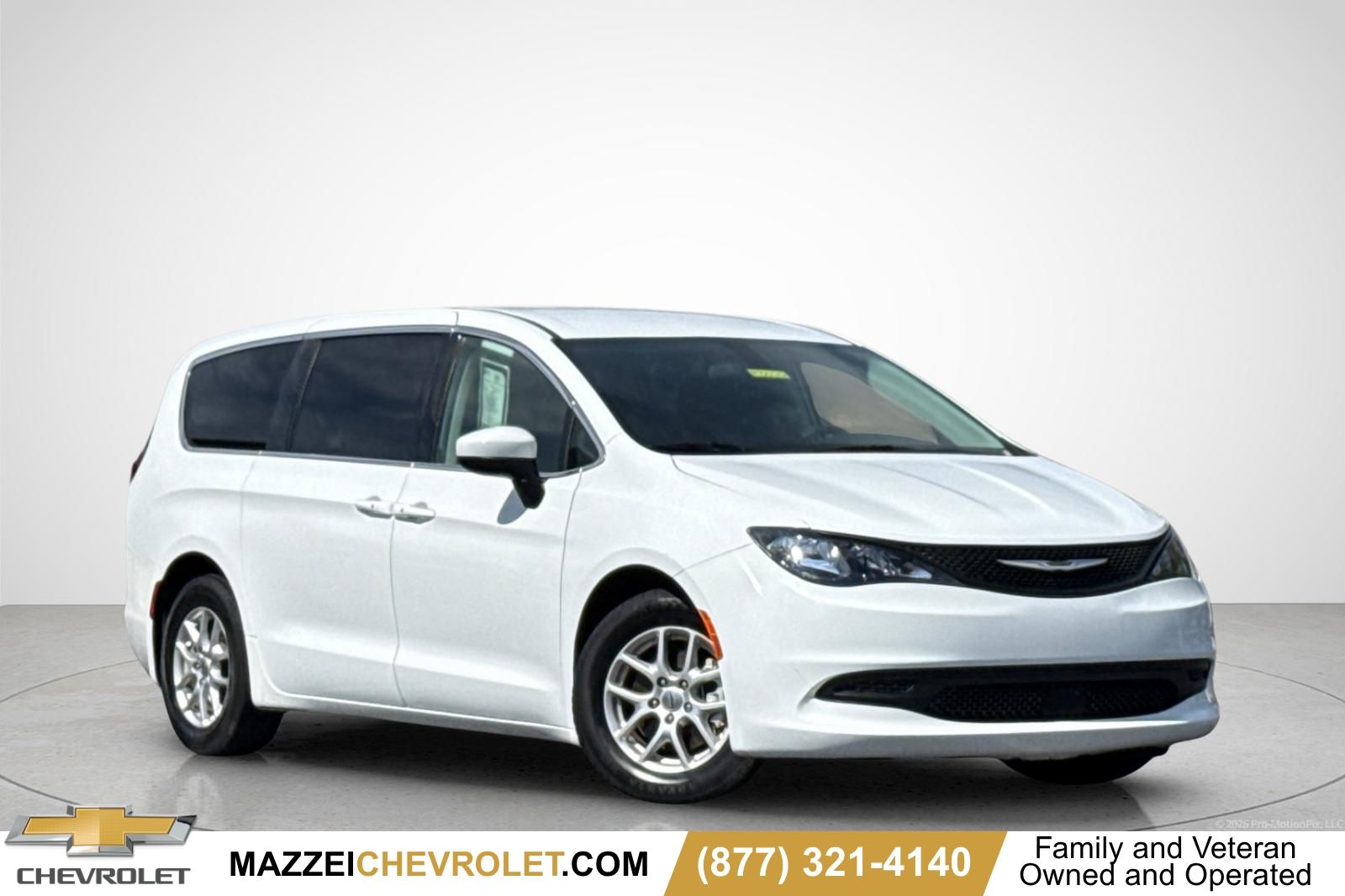 Bright White Clearcoat 2022 Chrysler Voyager Minivan Front-Wheel Drive 9-Speed Automatic