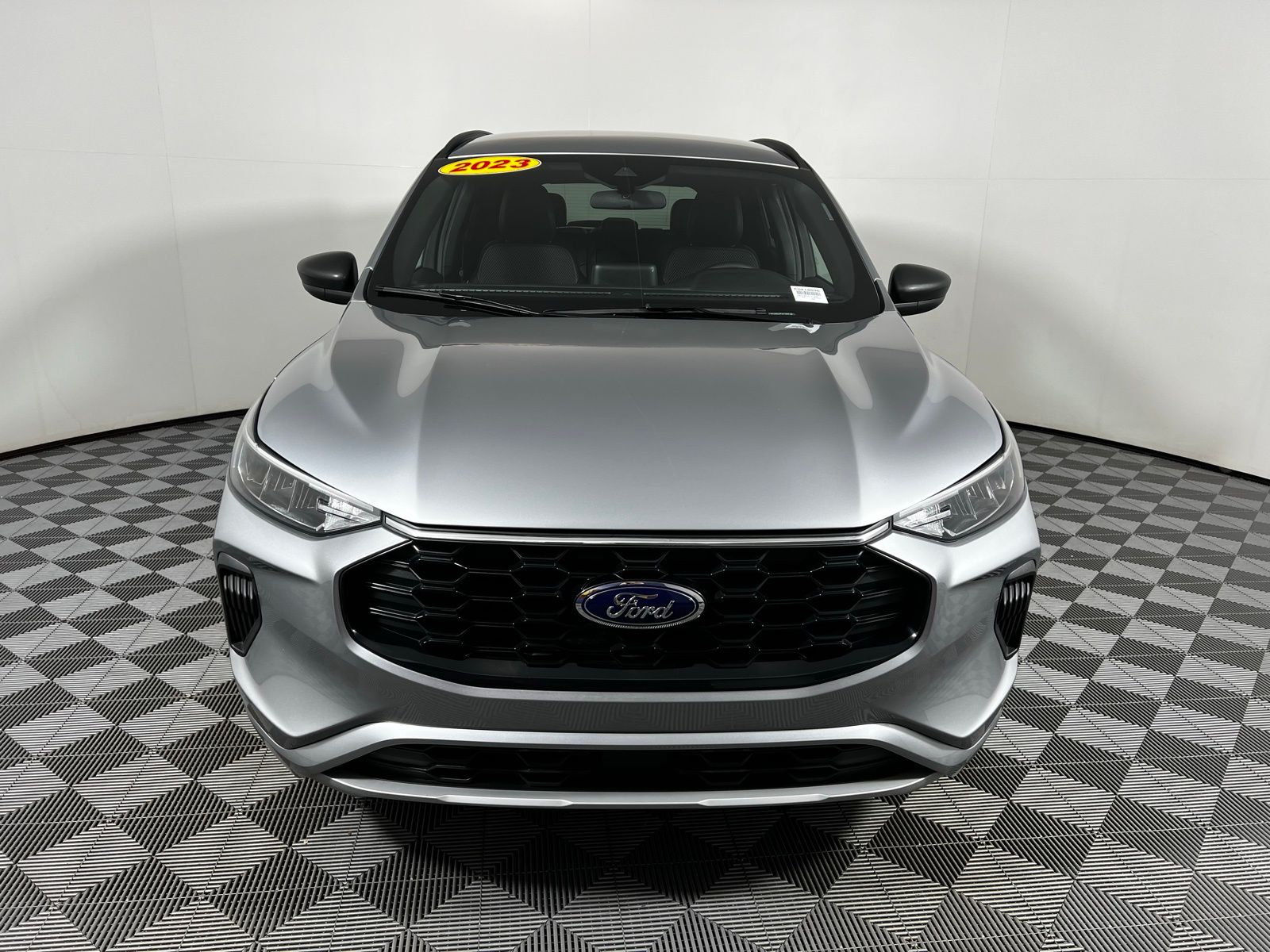 2023 Ford Escape ST-Line 2