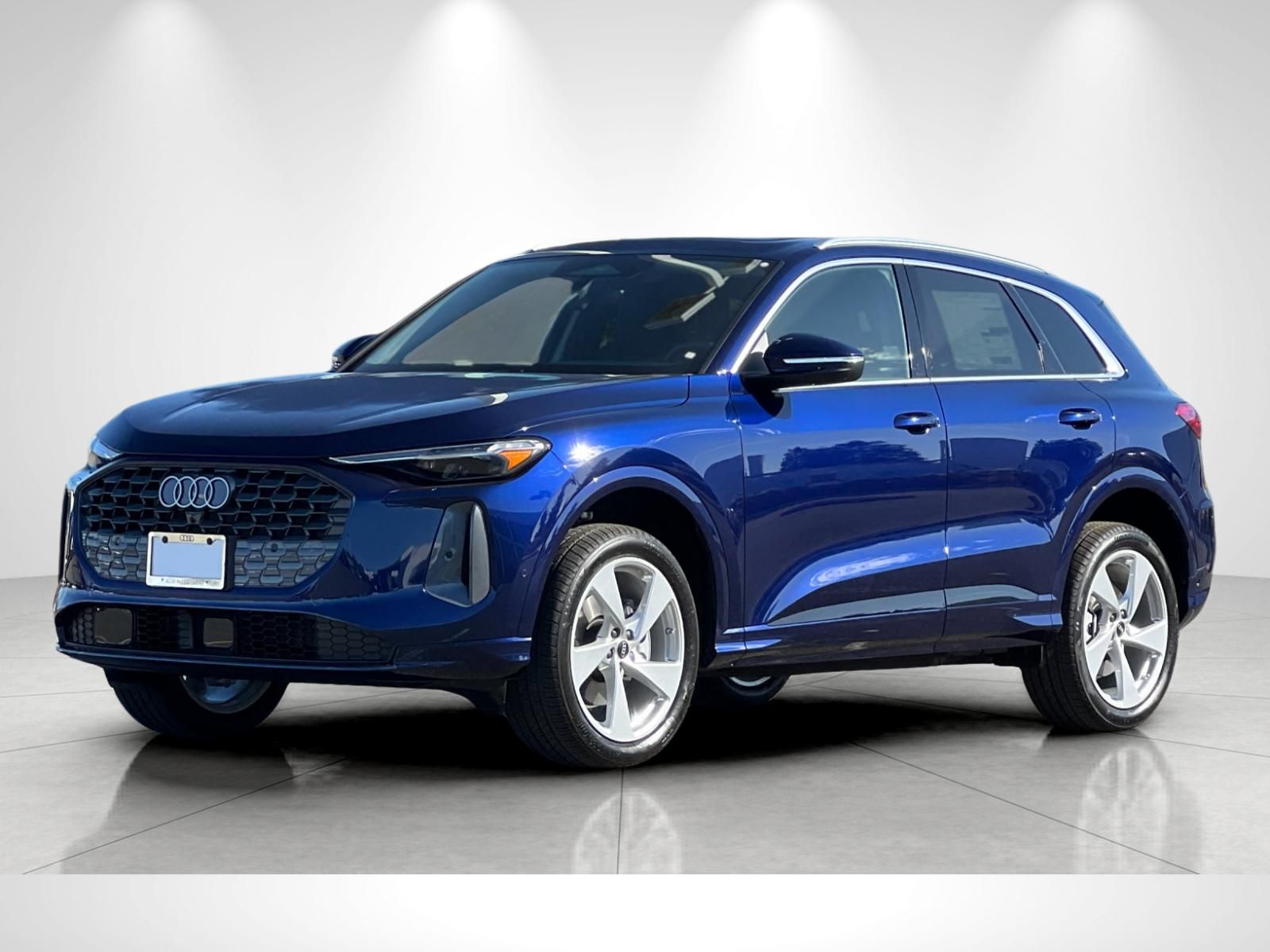 Navarra Blue Metallic 2026 Audi Q5 SUV / Crossover All-Wheel Drive 7-Speed Automatic