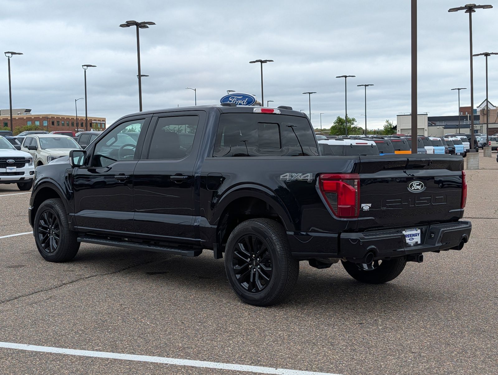 View vehicle photo 2
