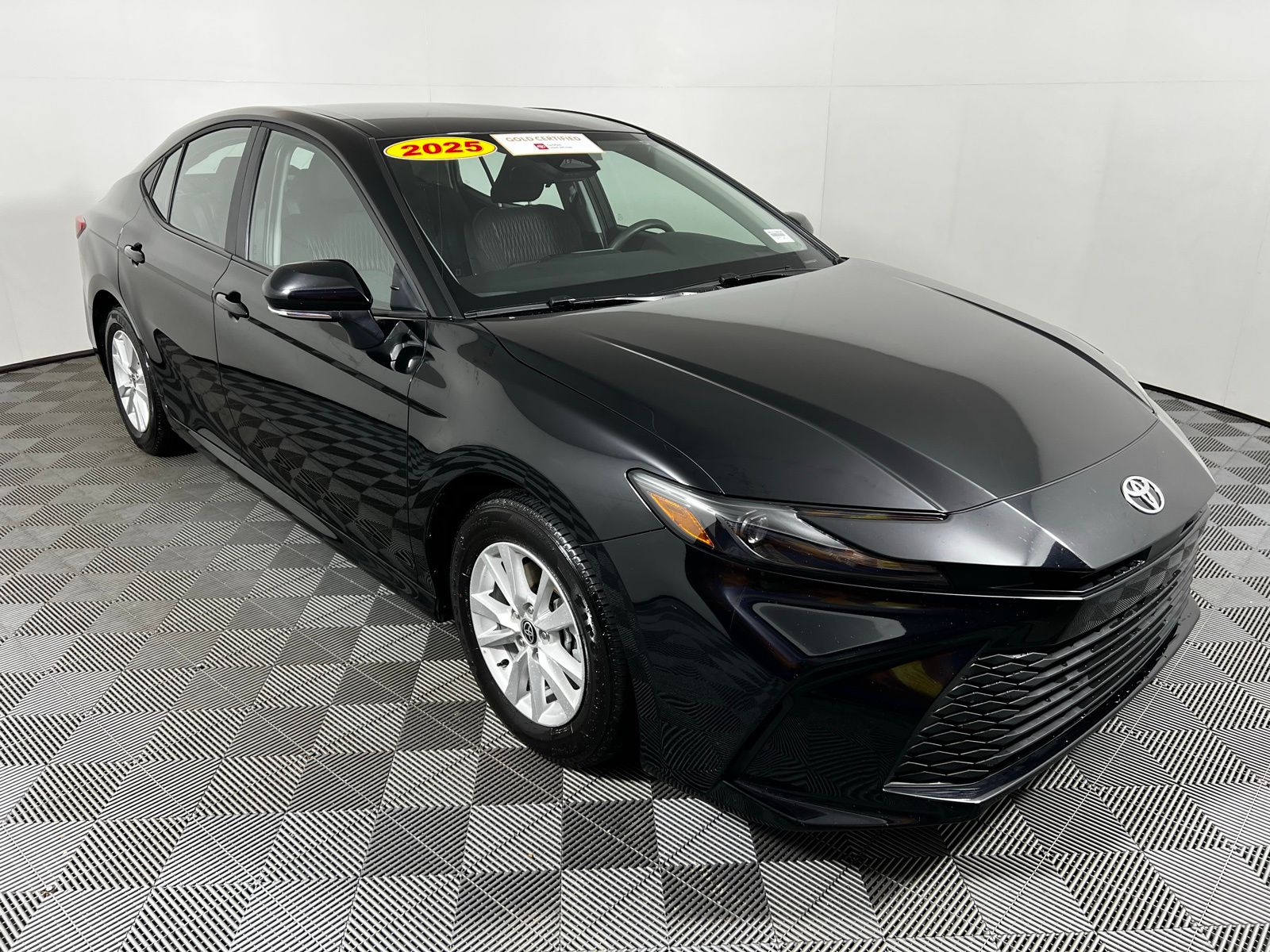 Thumbnail: 2025 Toyota Camry - 3