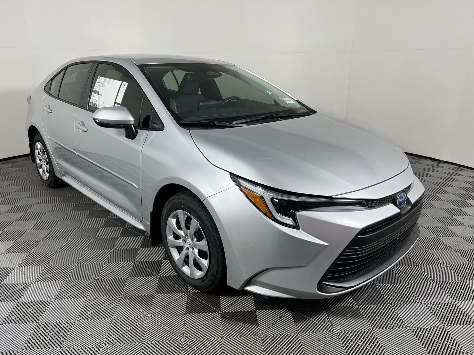 Thumbnail: 2025 Toyota Corolla - 3